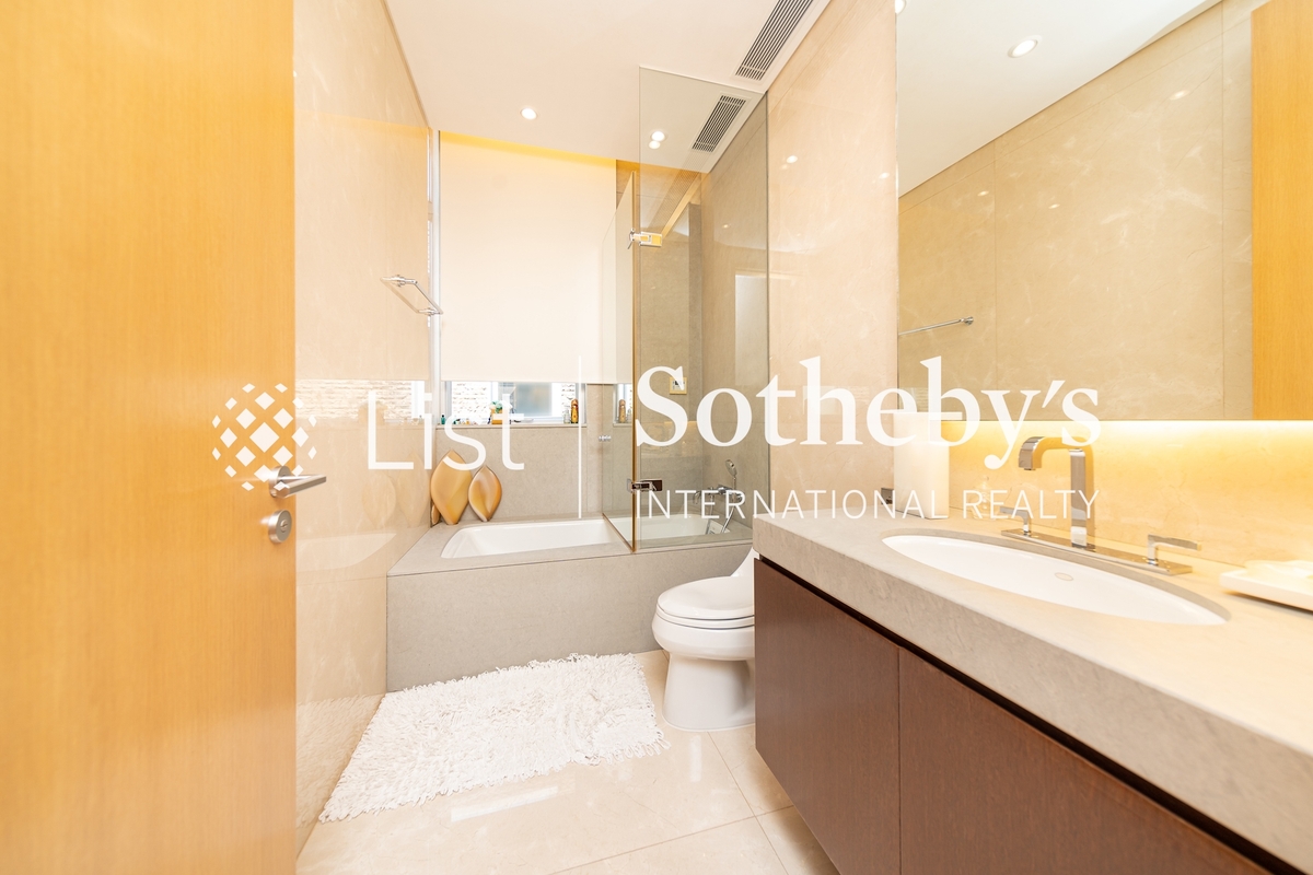 31 Barker Road 白加道31號 | Second En-suite Bathroom