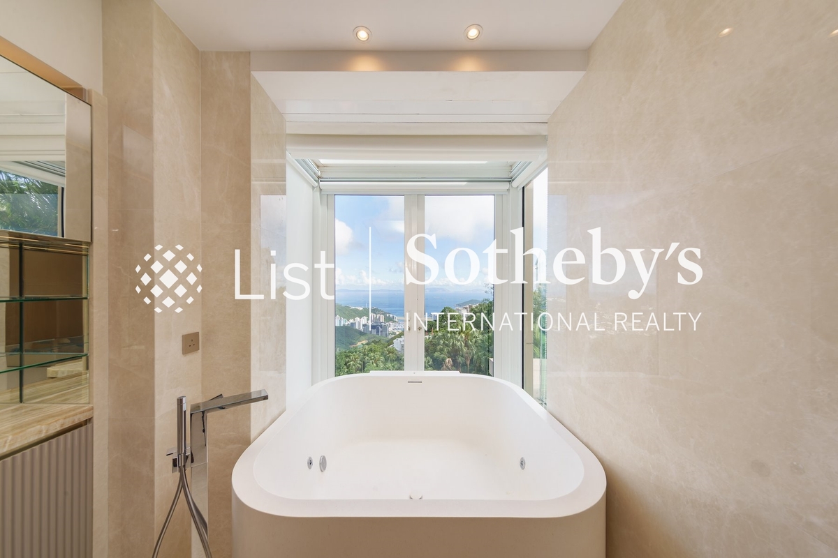 Gough Hill Road 歌赋山道 | Master Bathroom