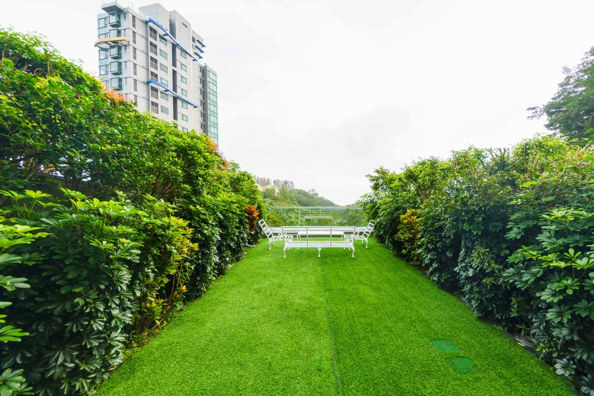 3 Plunkett's Road 賓吉道3號 | Private Garden off Living and Dining Room