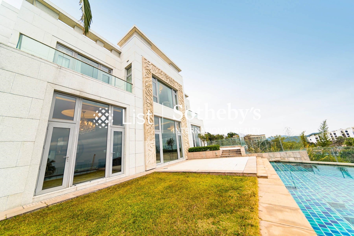 99-103 Peak Road 山頂道99-103號 | Private Garden off Living Room