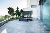 Chateau De Peak 顯峰居 | Private Terrace off Living Room