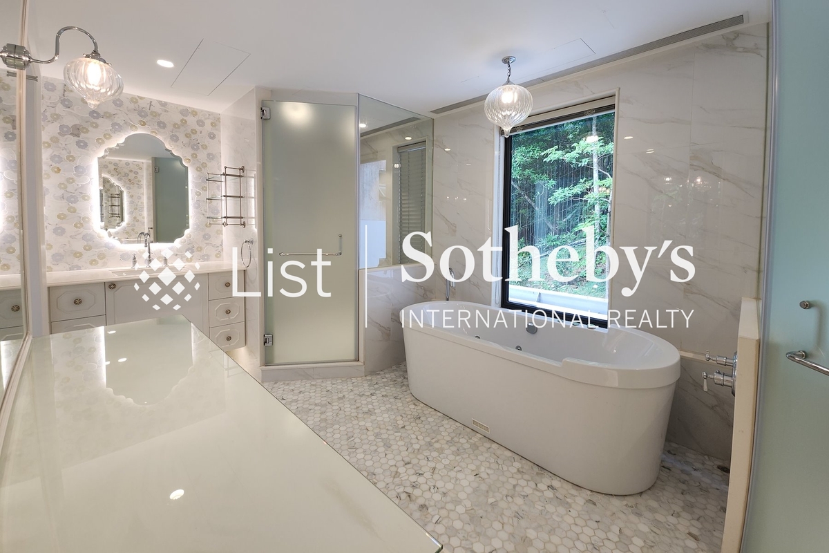 Wing On Villas 永安邨 | Master Bathroom