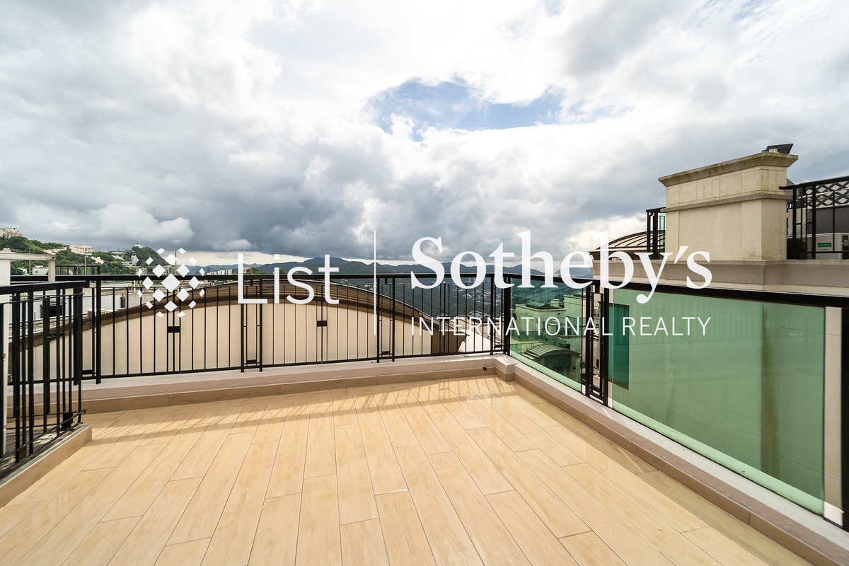 No. 74 Mount Kellett Road 加列山道74號 | Private Roof Terrace