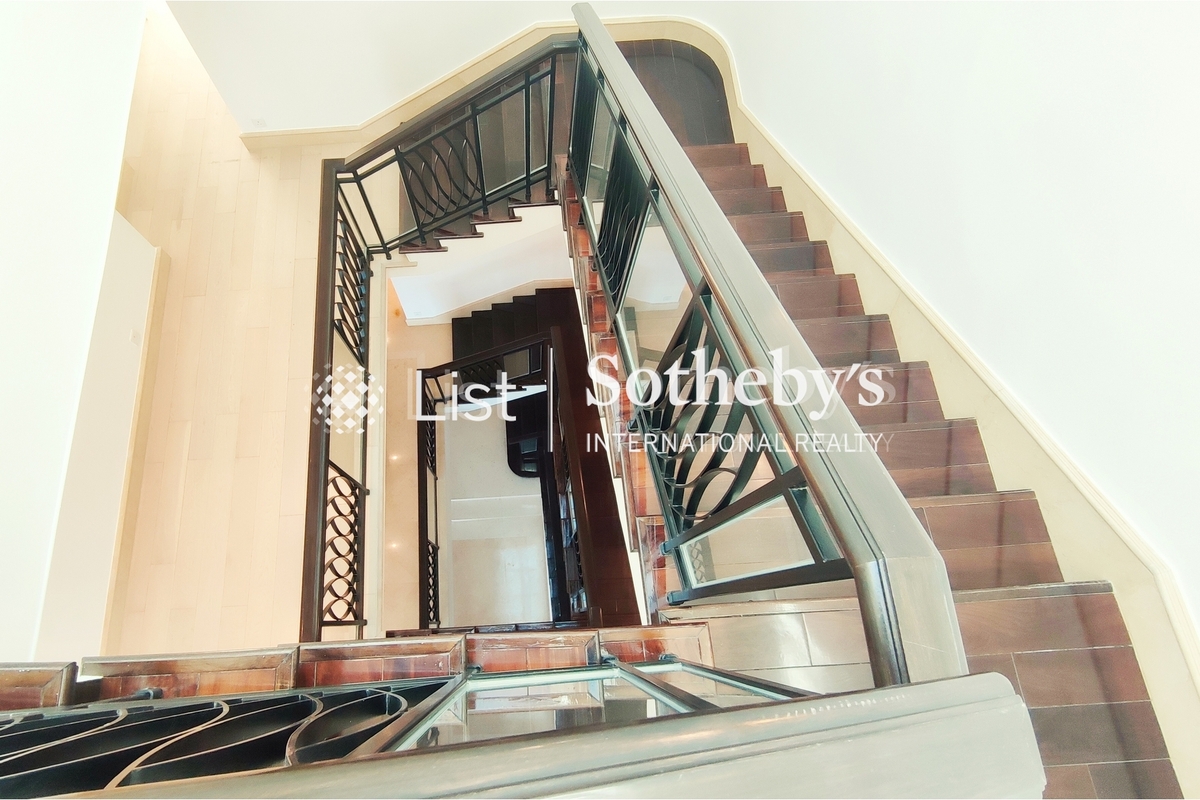 No. 74 Mount Kellett Road 加列山道74號 | Internal Staircase