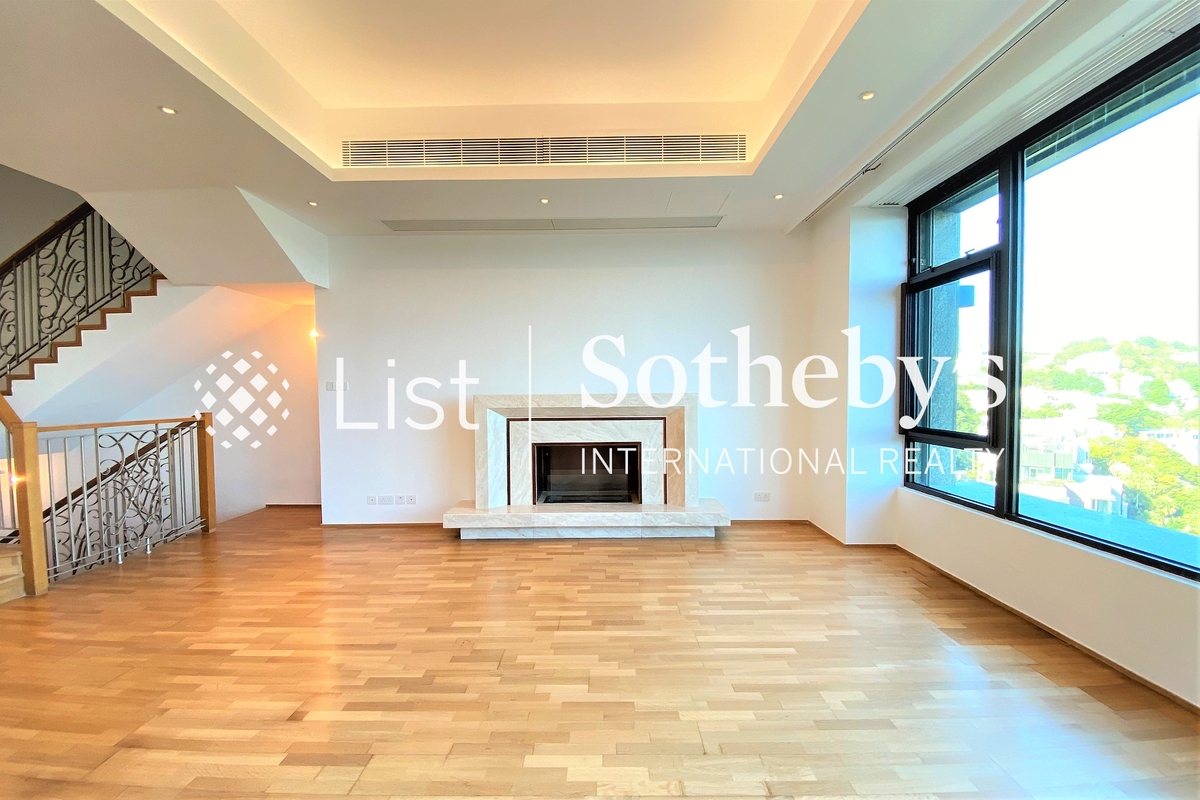 No. 74 Mount Kellett Road 加列山道74號 | Living Room