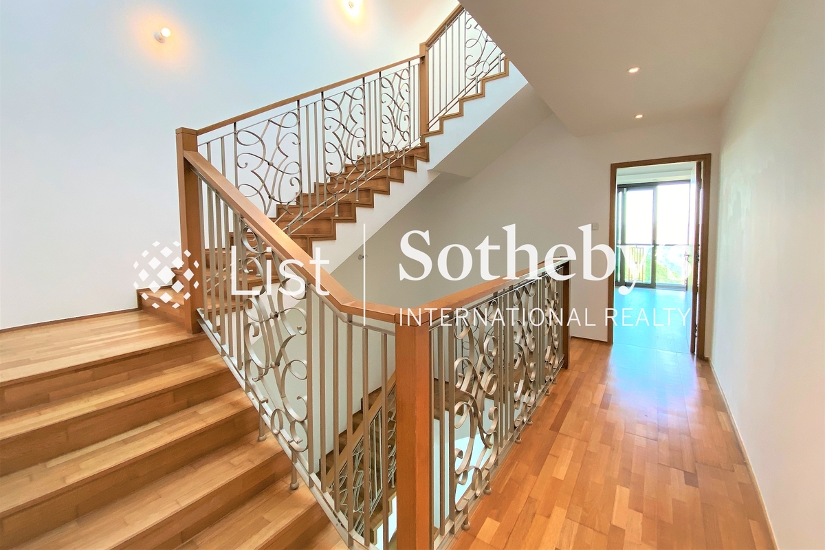 No. 74 Mount Kellett Road 加列山道74號 | Internal Staircase