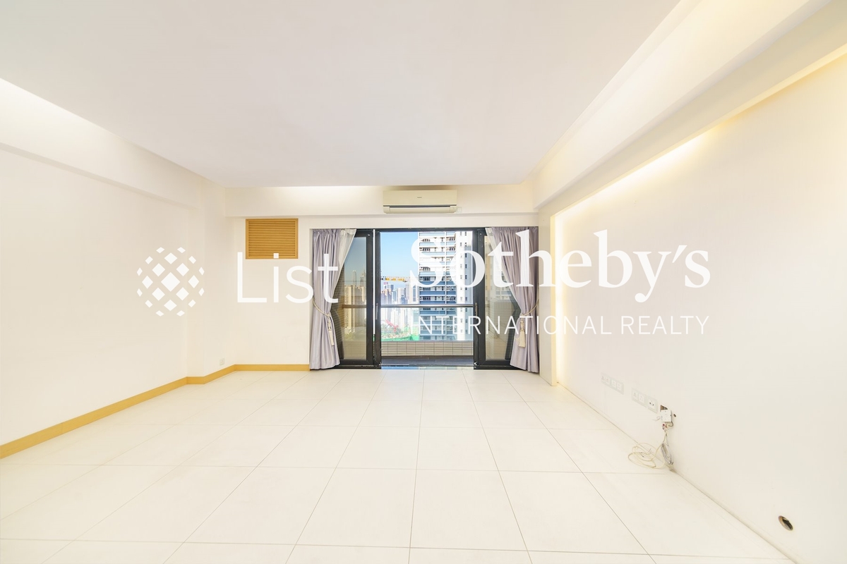 Cavendish Heights 嘉云台 | Living and Dining Room