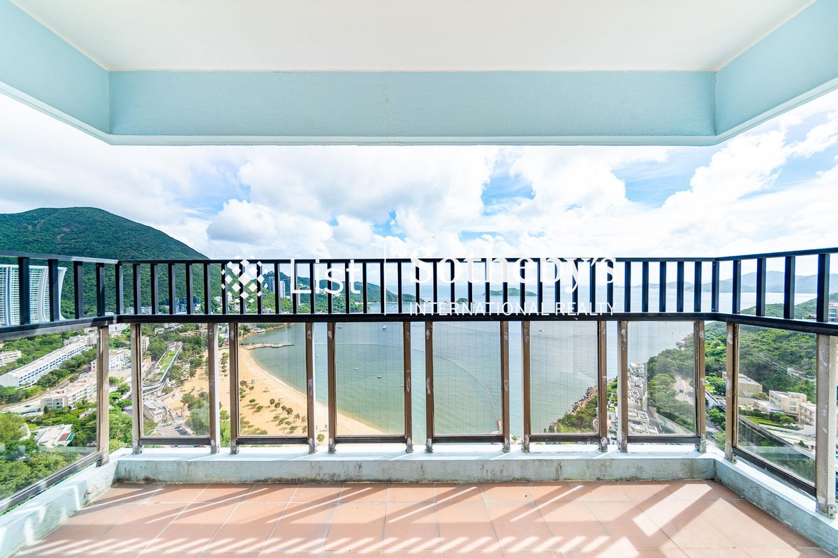 Repulse Bay Apartments 浅水湾花园大厦 | Balcony off Living Room
