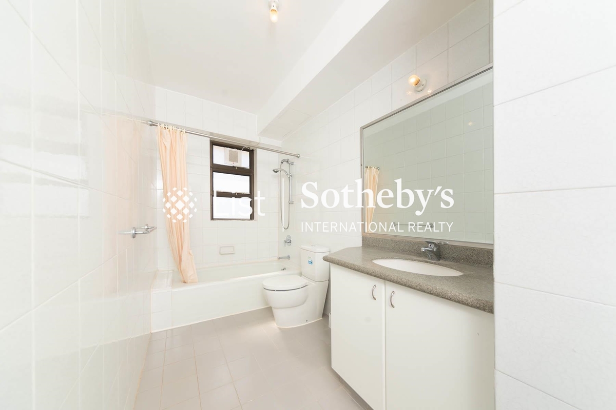 Repulse Bay Apartments 浅水湾花园大厦 | Kitchen