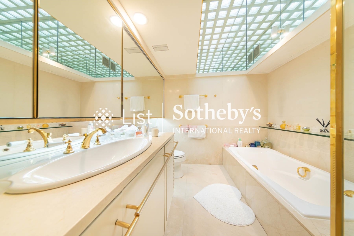 Kellett Villas 加列山道51號 | Master Bathroom