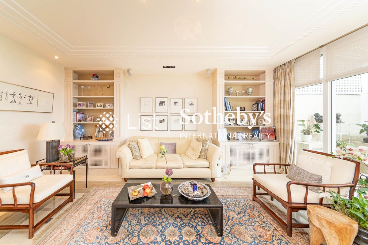 Kellett Villas 加列山道51號 | Living and Dining Room