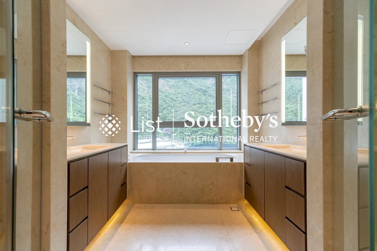 The Repulse Bay 影灣園 | Master Bathroom