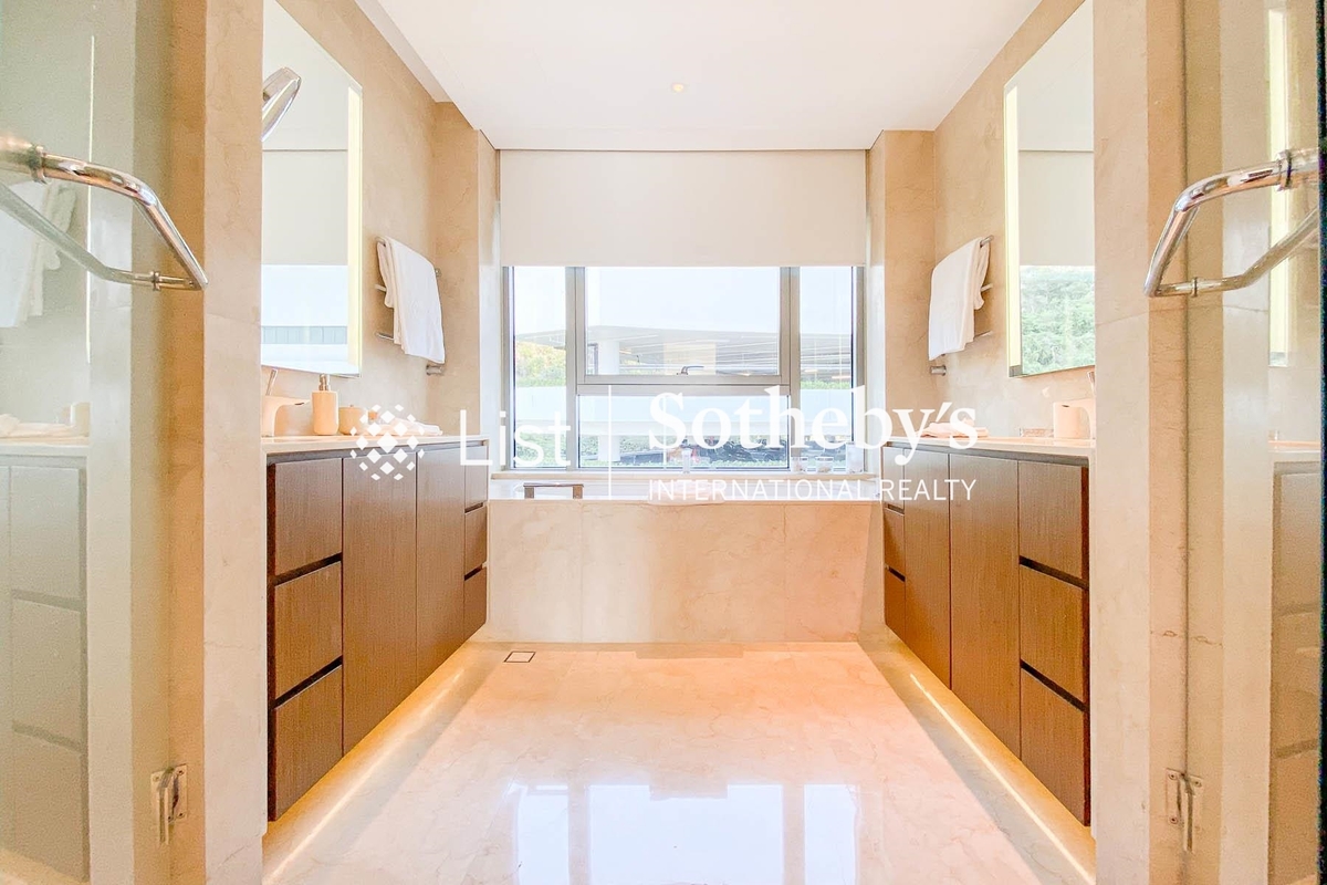 The Repulse Bay 影灣園 | Master Bathroom