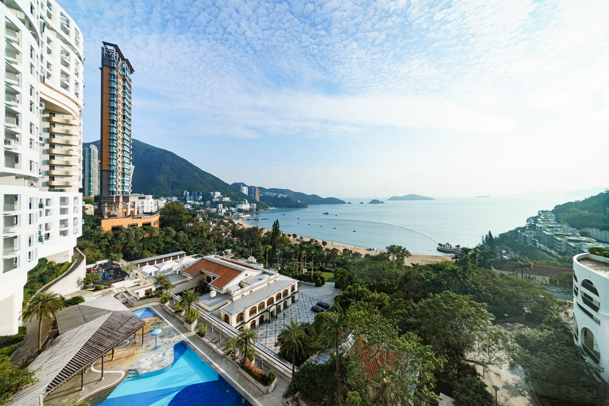 The Repulse Bay 影灣園 | View from Living Room and Dining Room