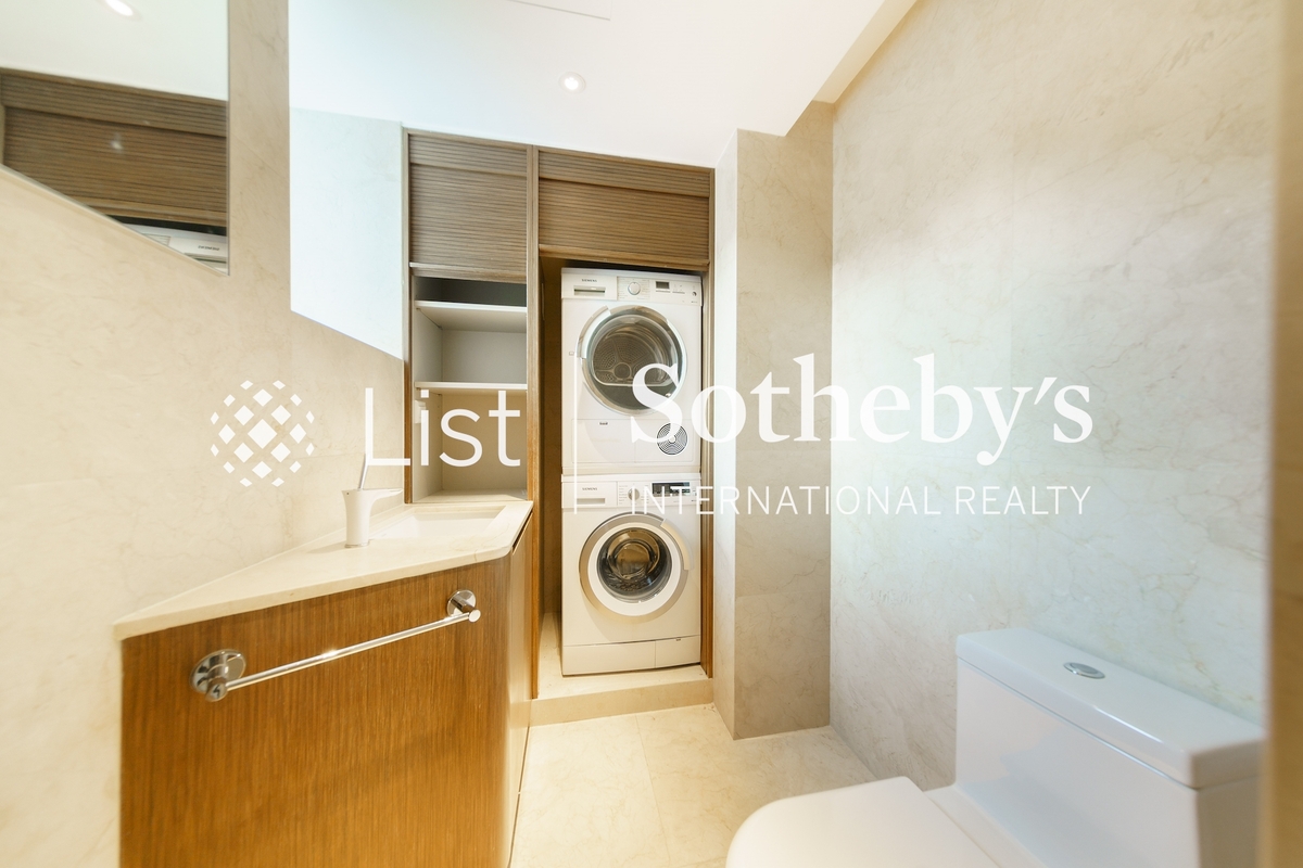 The Repulse Bay 影灣園 | Guest Bathroom