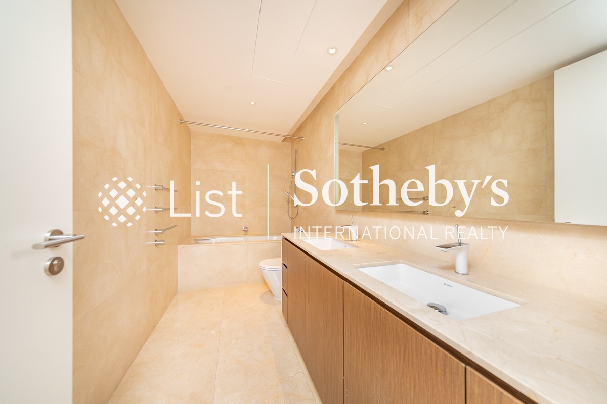 The Repulse Bay 影灣園 | Guest Bathroom