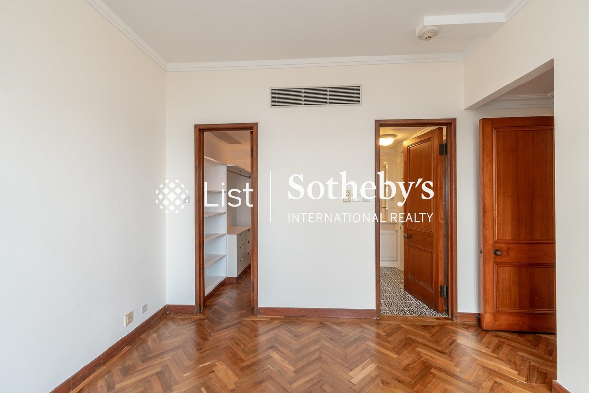 The Repulse Bay 影灣園 | Master Bedroom