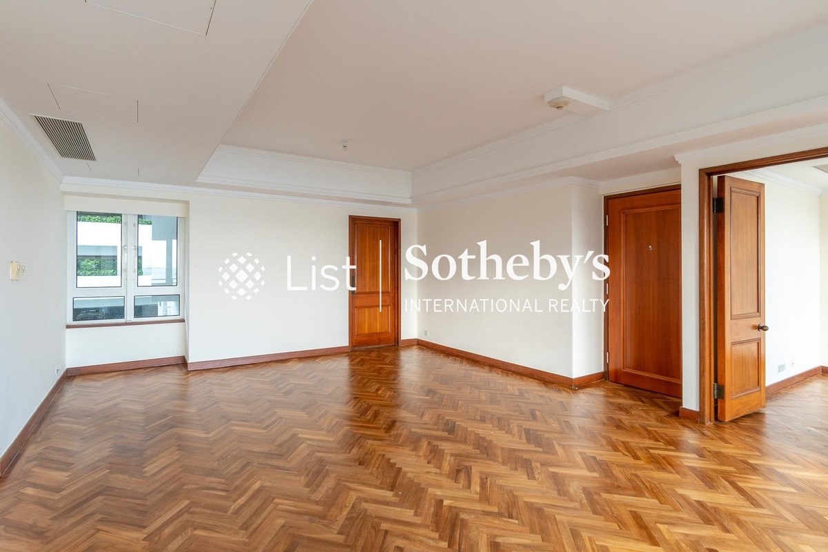 The Repulse Bay 影灣園 | Living and Dining Room