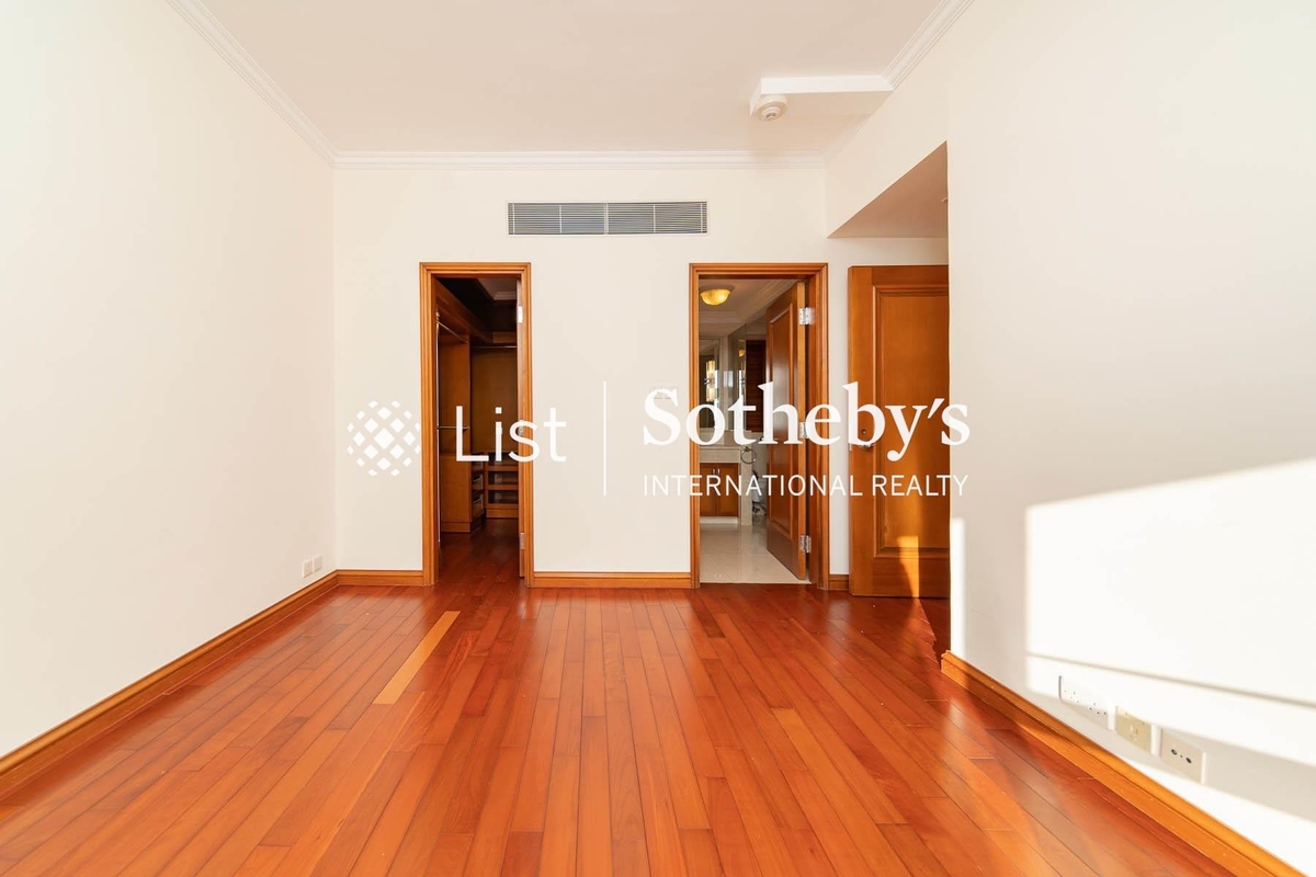 The Repulse Bay 影灣園 | Master Bedroom