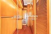 The Repulse Bay 影灣園 | Walk-in Closet in Master Bedroom