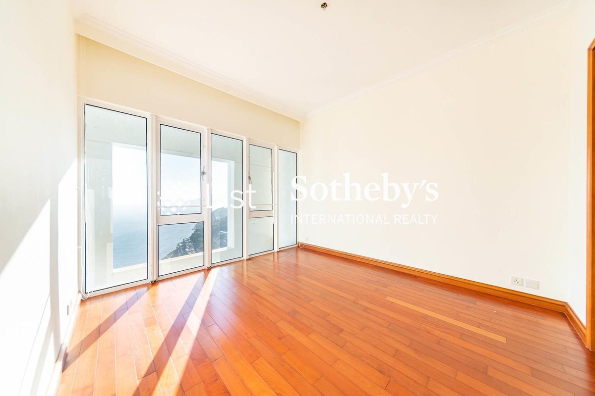 The Repulse Bay 影灣園 | Master Bedroom