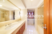 The Repulse Bay 影灣園 | Master Bathroom