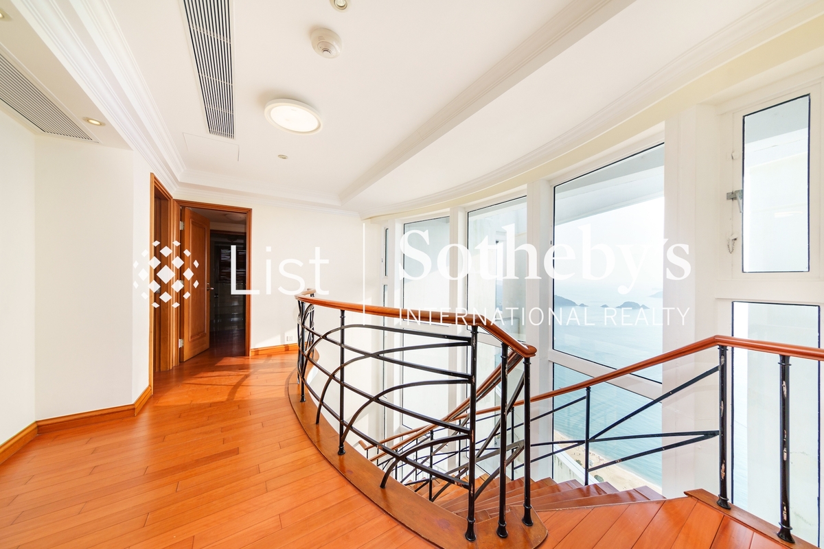 The Repulse Bay 影灣園 | Upper Floor