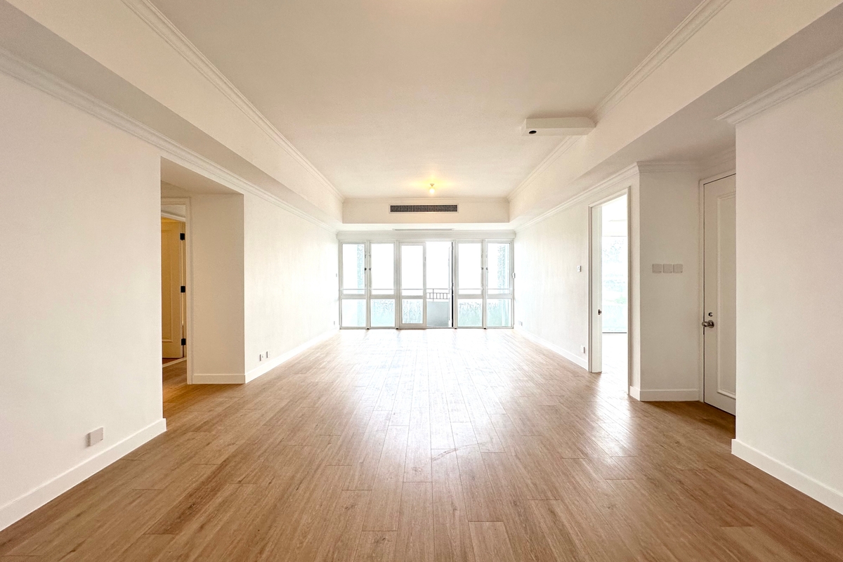 The Repulse Bay 影灣園 | Living and Dining Room