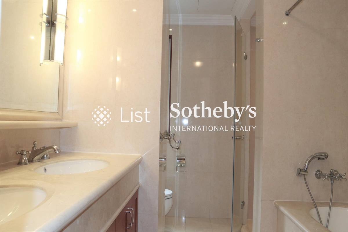 The Repulse Bay 影灣園 | Master Bathroom