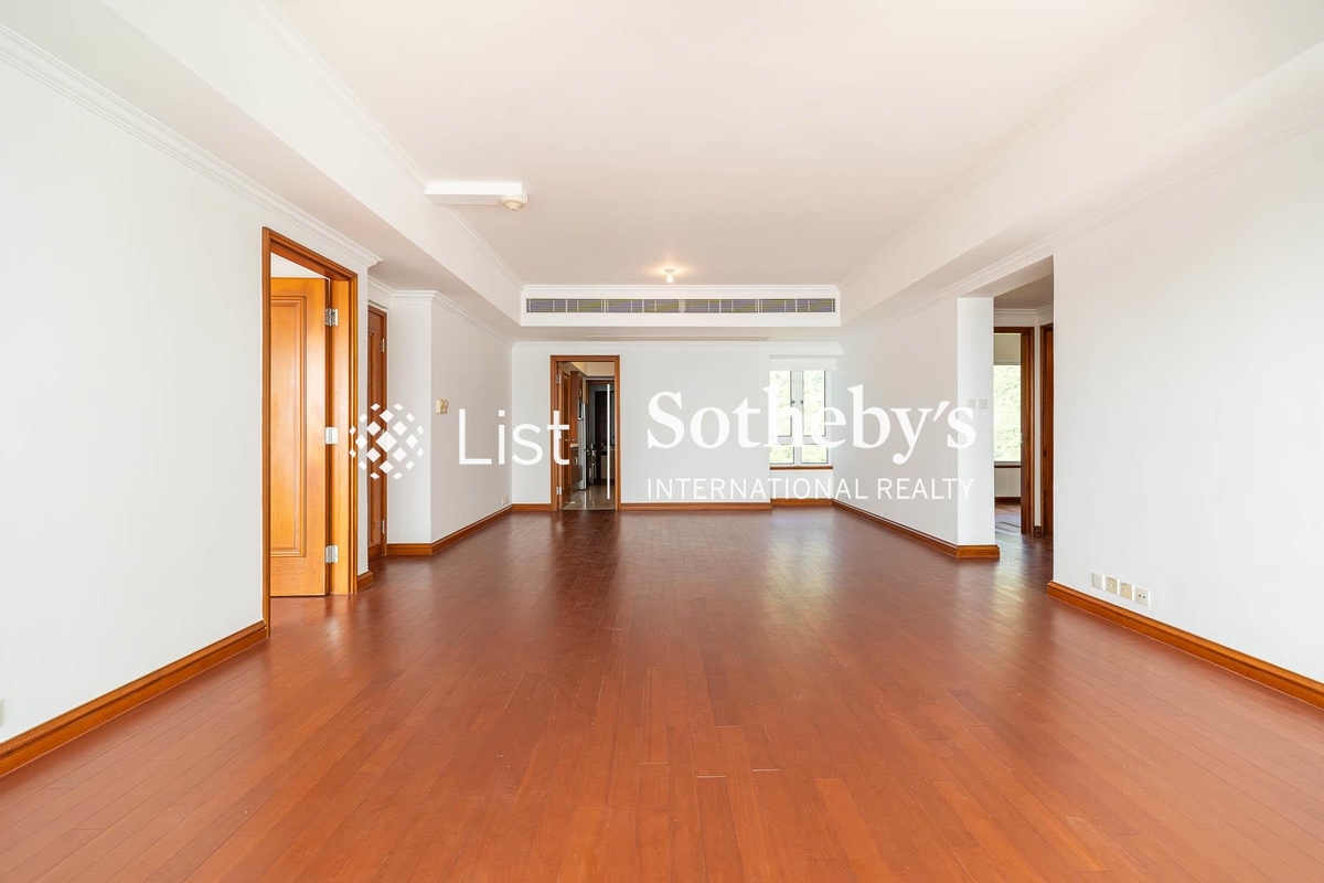 The Repulse Bay 影灣園 | Living and Dining Room