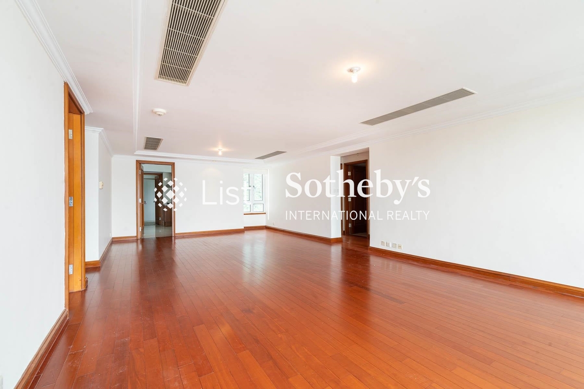 The Repulse Bay 影灣園 | Living and Dining Room