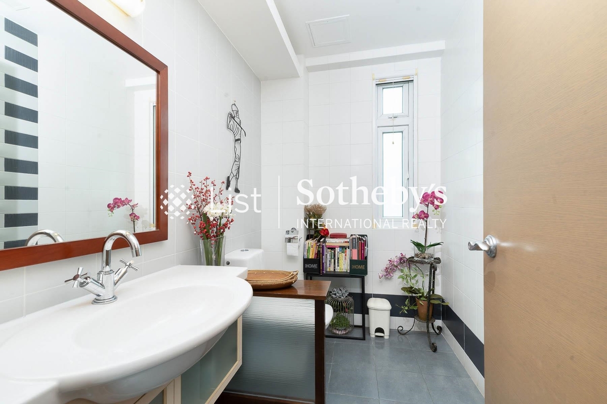 47A Stubbs Road 司徒拔道47A號 | Guest Powder Room