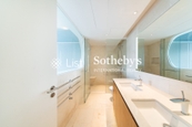 The Repulse Bay 影湾园 | Master Bathroom