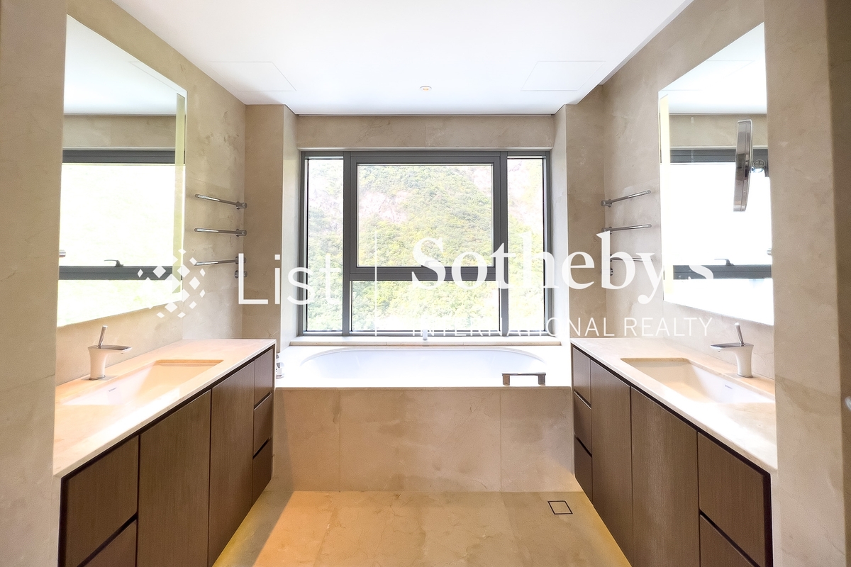 The Repulse Bay 影灣園 | Master Bathroom