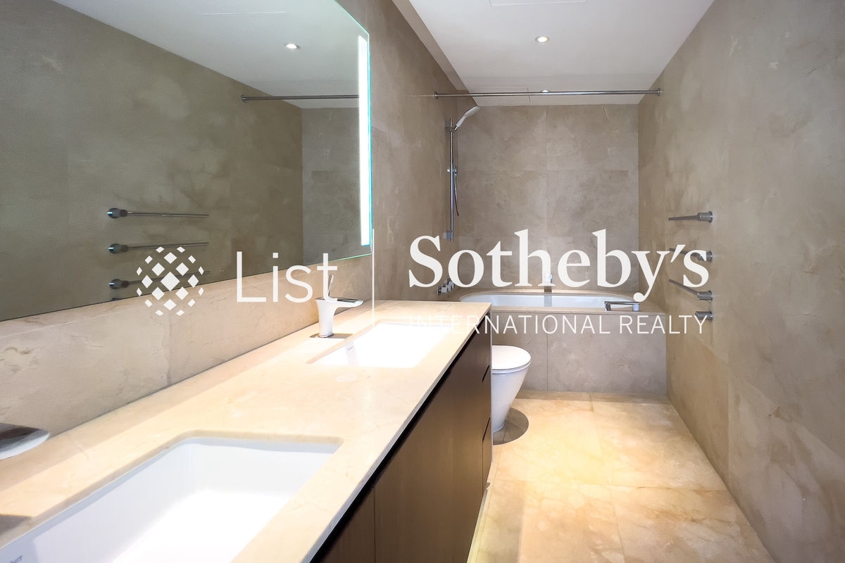 The Repulse Bay 影灣園 | Guest Bathroom