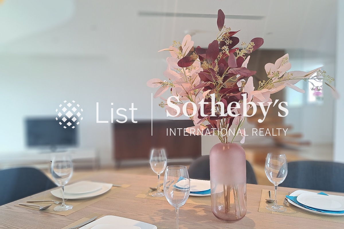 The Repulse Bay 影灣園 | Dining Room