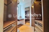 The Repulse Bay 影灣園 | Walk-in Closet in Master Bedroom 