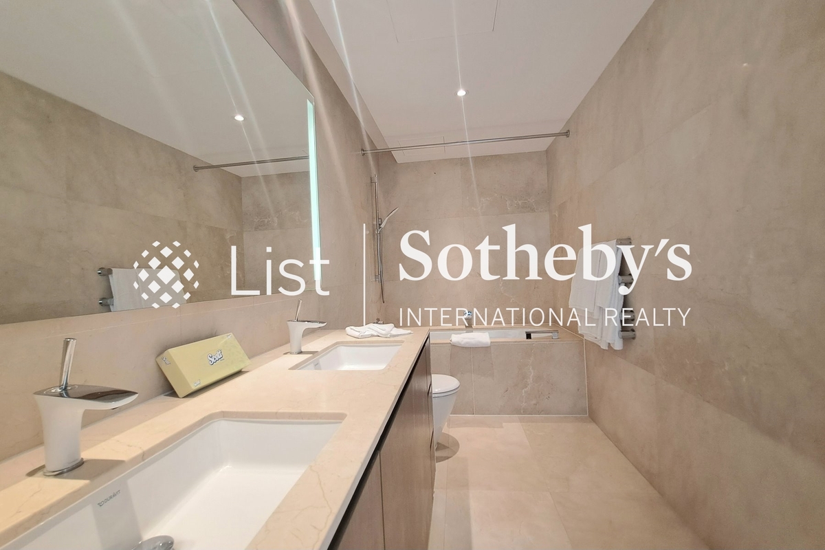 The Repulse Bay 影灣園 | Guest Bathroom