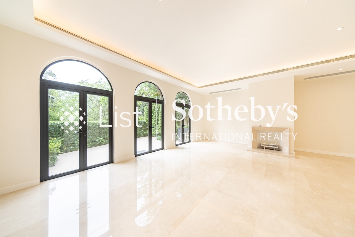 Strawberry Hill 紅梅閣 | Living Room