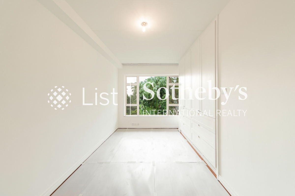 Strawberry Hill 紅梅閣 | Fourth Bedroom