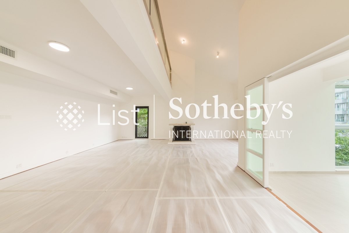 Strawberry Hill 紅梅閣 | Living Room