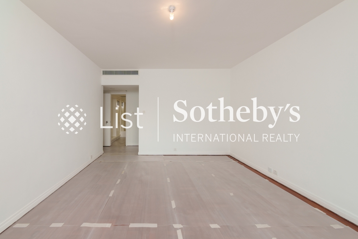 Strawberry Hill 紅梅閣 | Master Bedroom