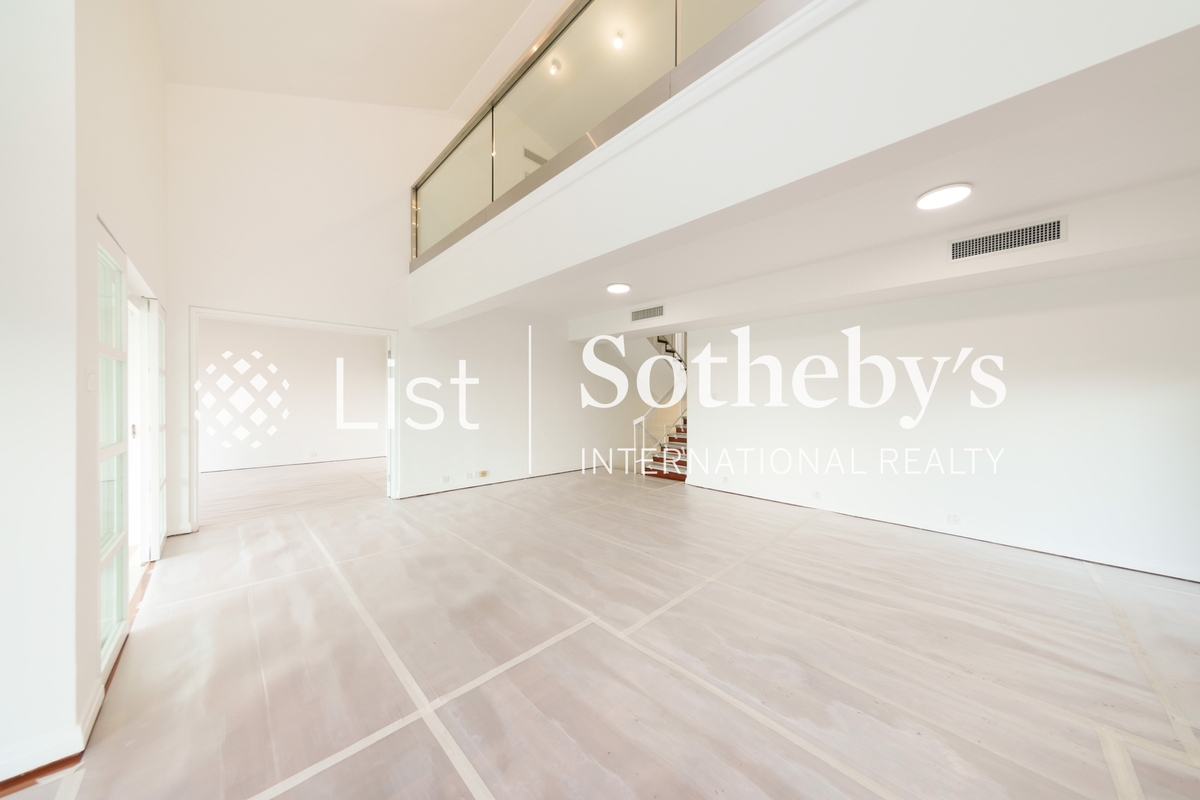 Strawberry Hill 紅梅閣 | Living Room