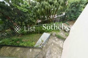Strawberry Hill 紅梅閣 | Private Terrace off Living Room