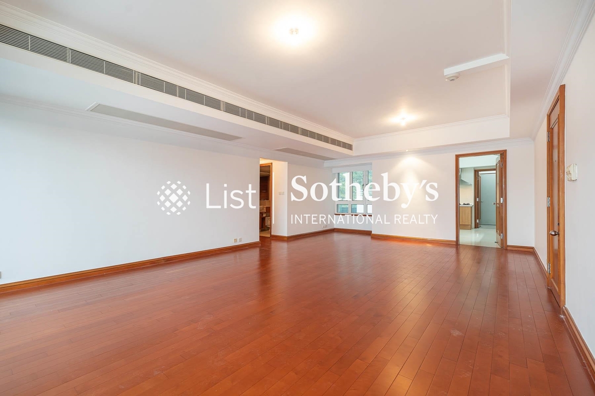 The Repulse Bay 影灣園 | Living and Dining Room