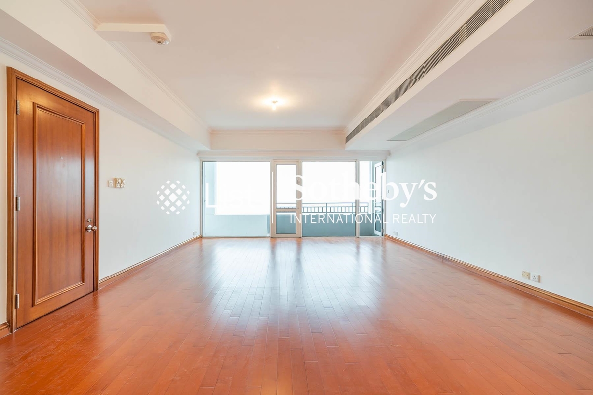 The Repulse Bay 影灣園 | Living and Dining Room