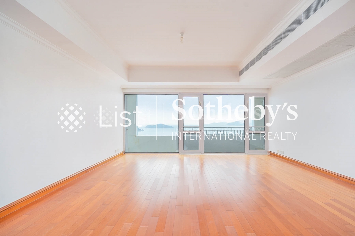 The Repulse Bay 影灣園 | Living and Dining Room