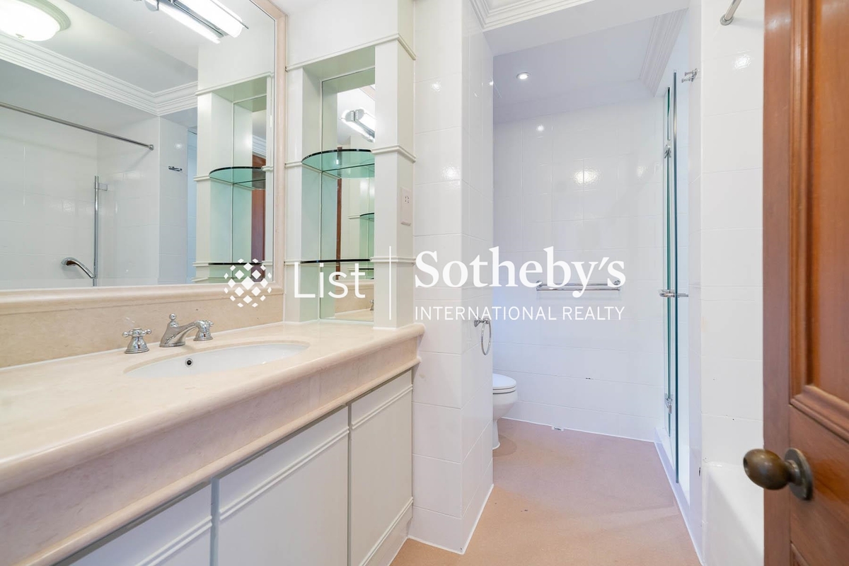 The Repulse Bay 影灣園 | Master Bathroom