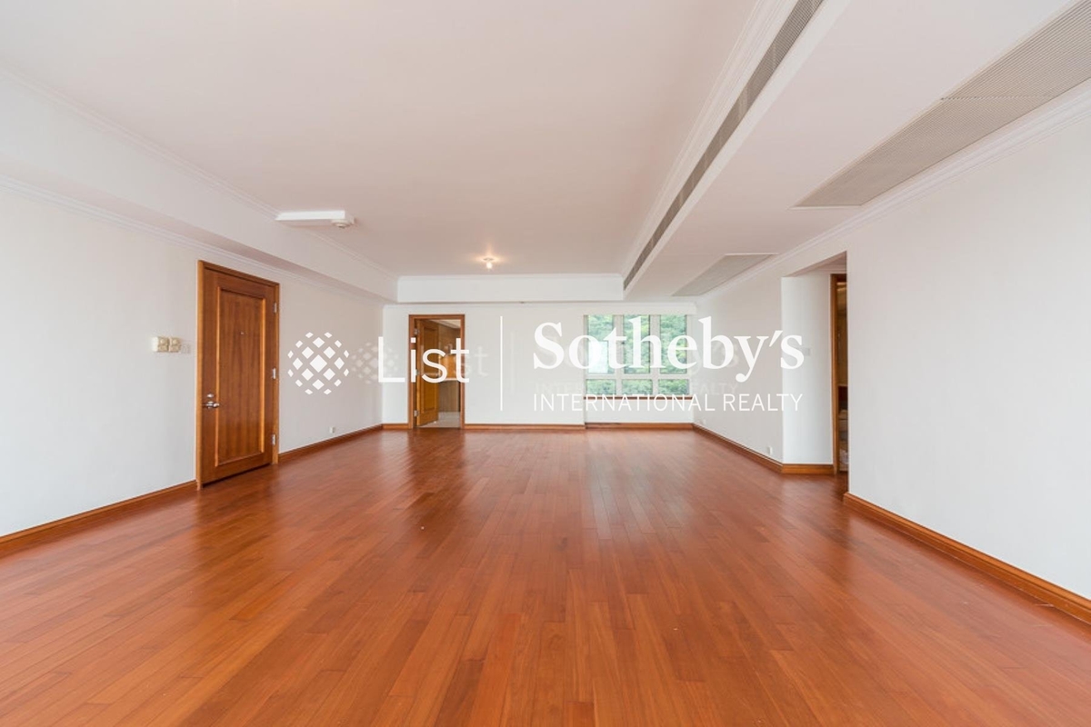 The Repulse Bay 影湾园 | Living and Dining Room