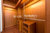 The Repulse Bay 影湾园 | Walk-in Closet in Master Bedroom